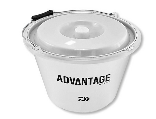 Daiwa ADVANTAGE Futtereimer 12L und 18L Bait Bucket