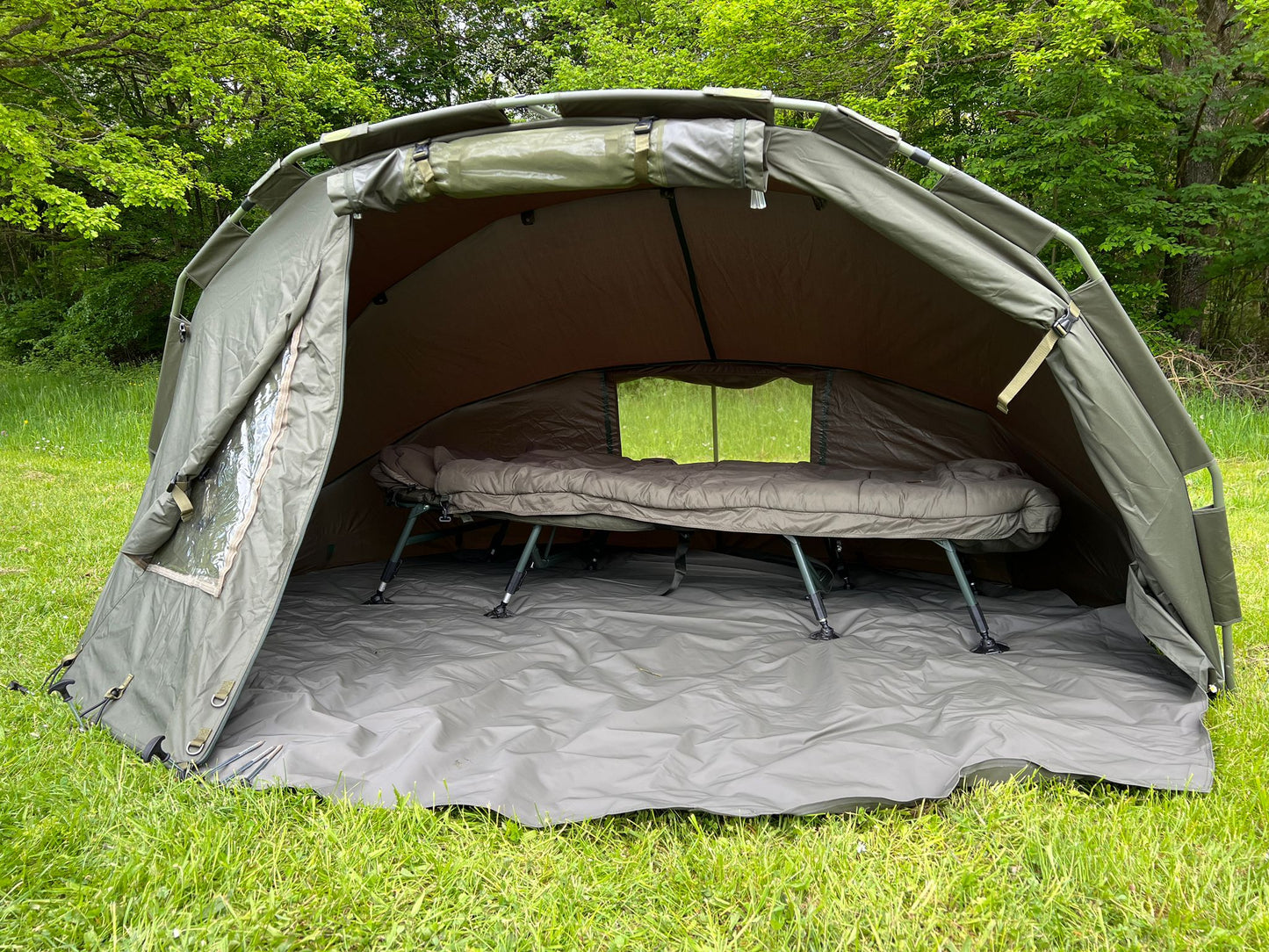 Mivardi Bivvy Executive 1-2 man Größe: 275 x 265 x 140 cm ABVERKAUF